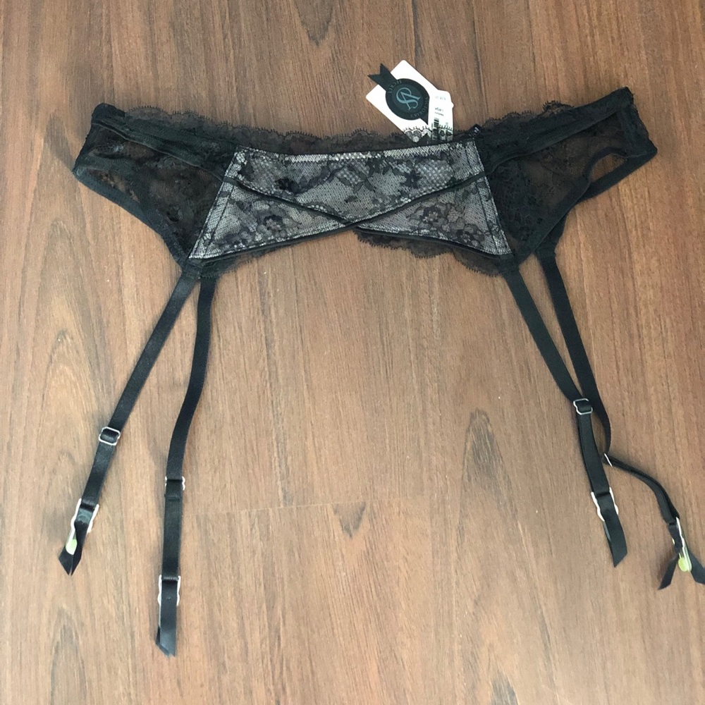 Victoria’s Secret Garter Belt